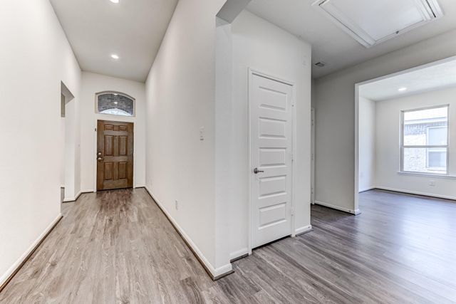 2103 Parnevik Place, Conroe, TX 77304