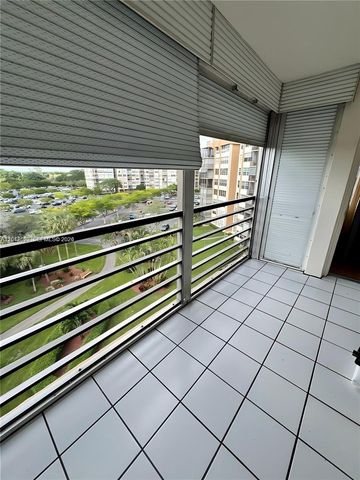1100 Saint Charles Pl 606, Pembroke Pines, FL 33026