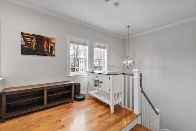 8-10 Ann St 8, Boston, MA 02122