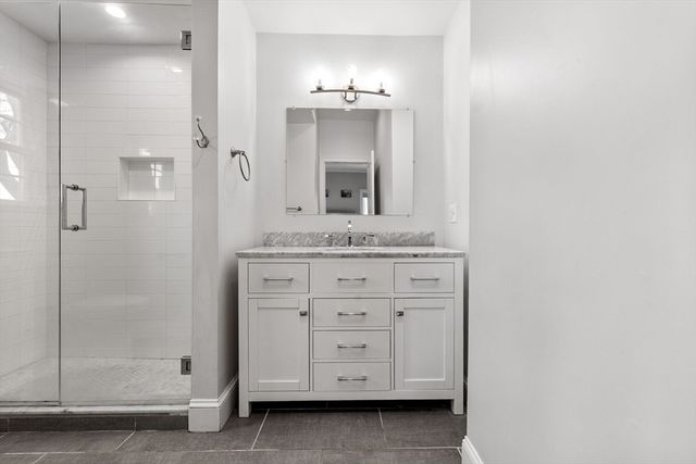 8-10 Ann St 8, Boston, MA 02122