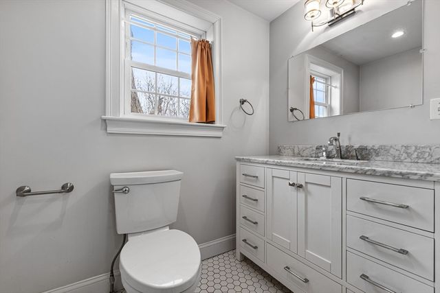 8-10 Ann St 8, Boston, MA 02122