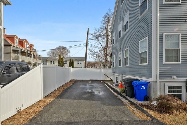 8-10 Ann St 8, Boston, MA 02122