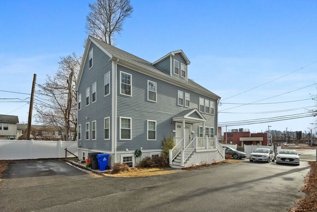 8-10 Ann St 8, Boston, MA 02122