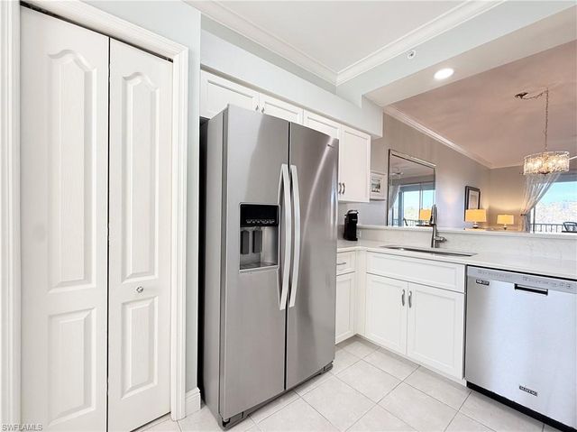 8555 Naples Heritage DR 234, Naples, FL 34112