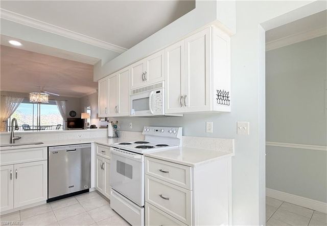 8555 Naples Heritage DR 234, Naples, FL 34112