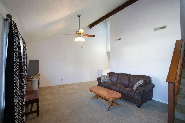 613 S Broadway Street, Grove, OK 74344