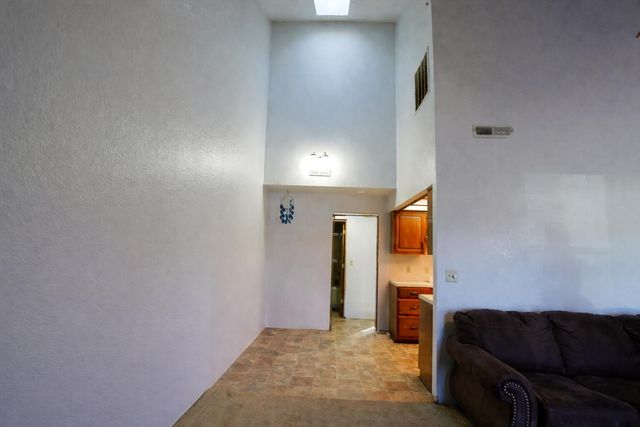 613 S Broadway Street, Grove, OK 74344