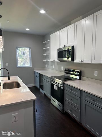 4 AKIN AVE, Capitol Heights, MD 20743