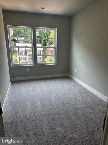 4 AKIN AVE, Capitol Heights, MD 20743