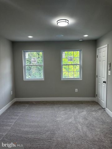 4 AKIN AVE, Capitol Heights, MD 20743