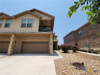 319 Creekside Curve, New Braunfels, TX 78130