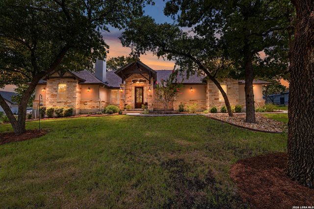 125 N TRANQUILITY DR, La Vernia, TX 78121