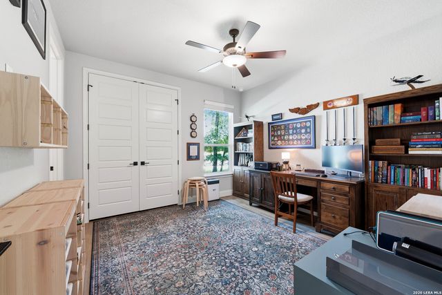 125 N TRANQUILITY DR, La Vernia, TX 78121