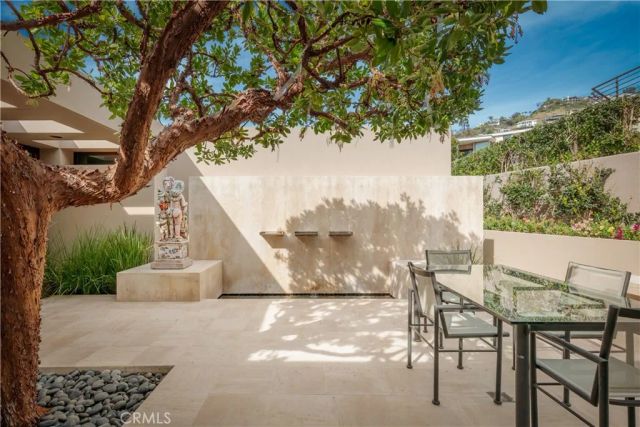 49 Lagunita Drive, Laguna Beach, CA 92651