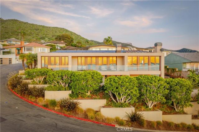 49 Lagunita Drive, Laguna Beach, CA 92651