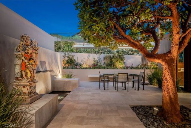 49 Lagunita Drive, Laguna Beach, CA 92651