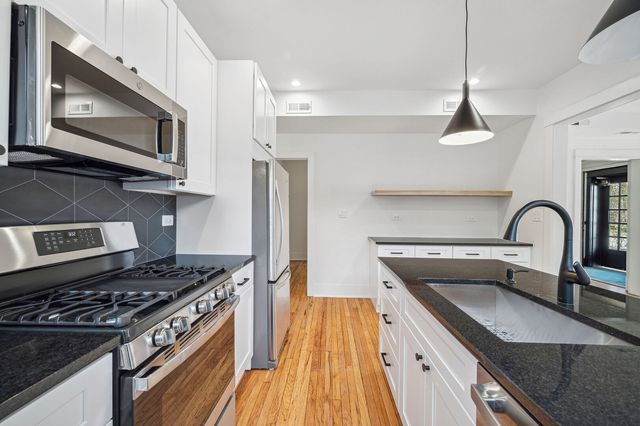 1928 Harrison Street 2, Evanston, IL 60201