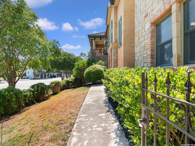 123 Eaton St Apt 104, San Antonio, TX 78209