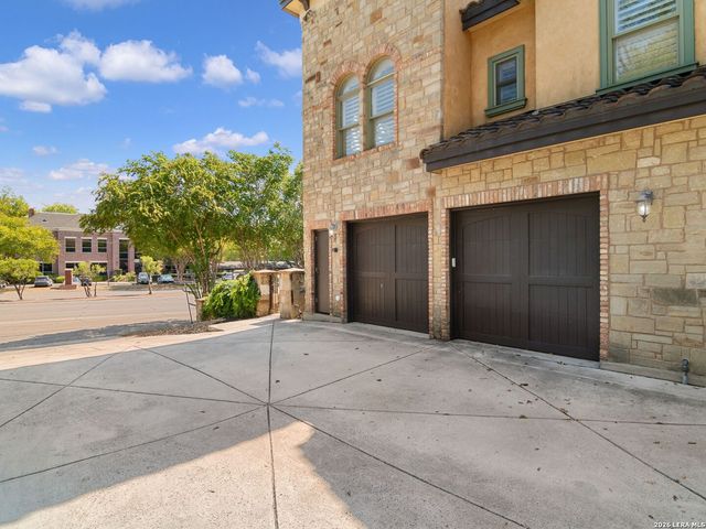 123 Eaton St Apt 104, San Antonio, TX 78209