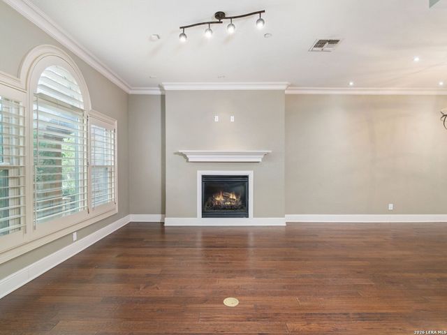 123 Eaton St Apt 104, San Antonio, TX 78209