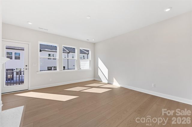 905 Archway Lane, Charlotte, NC 28217