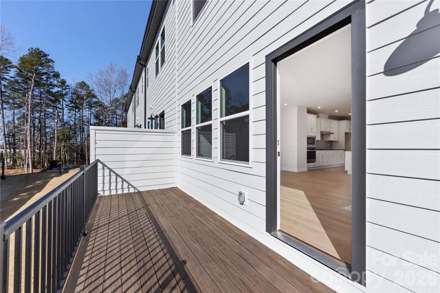 905 Archway Lane, Charlotte, NC 28217