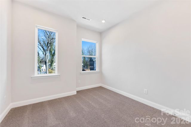 905 Archway Lane, Charlotte, NC 28217