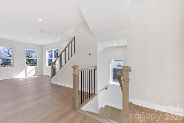 905 Archway Lane, Charlotte, NC 28217