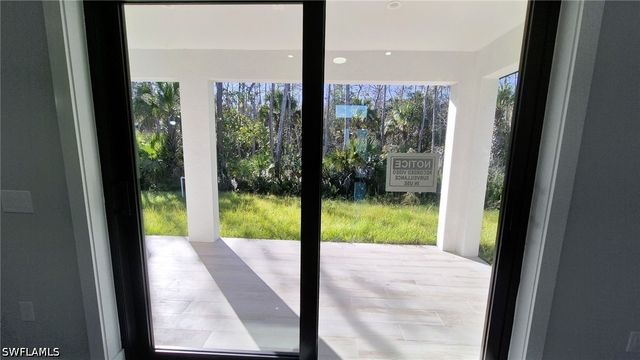 532 41st AVE NE, Naples, FL 34120