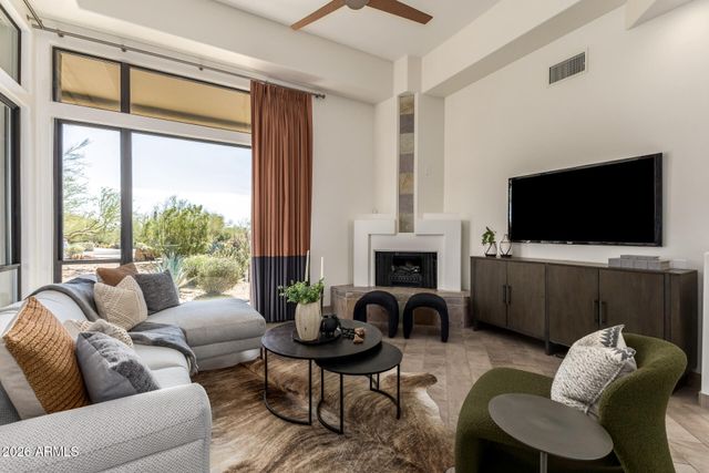 8118 E SADDLE HORN Road, Scottsdale, AZ 85255