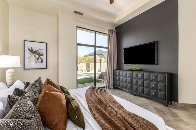 8118 E SADDLE HORN Road, Scottsdale, AZ 85255