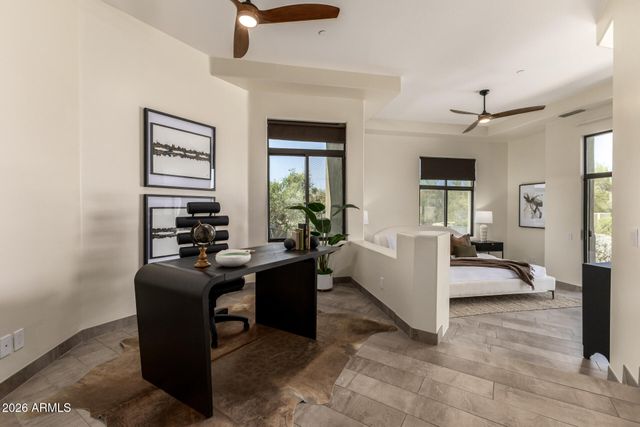 8118 E SADDLE HORN Road, Scottsdale, AZ 85255