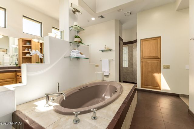 8118 E SADDLE HORN Road, Scottsdale, AZ 85255