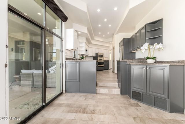 8118 E SADDLE HORN Road, Scottsdale, AZ 85255