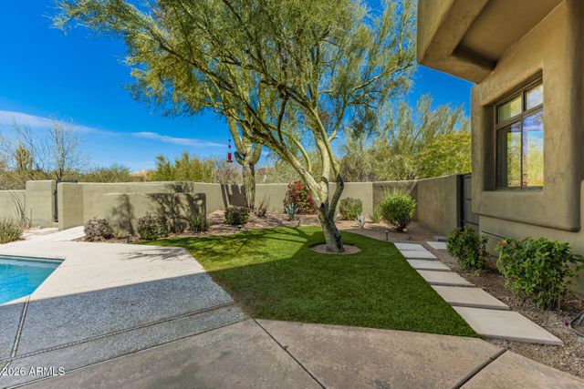 8118 E SADDLE HORN Road, Scottsdale, AZ 85255