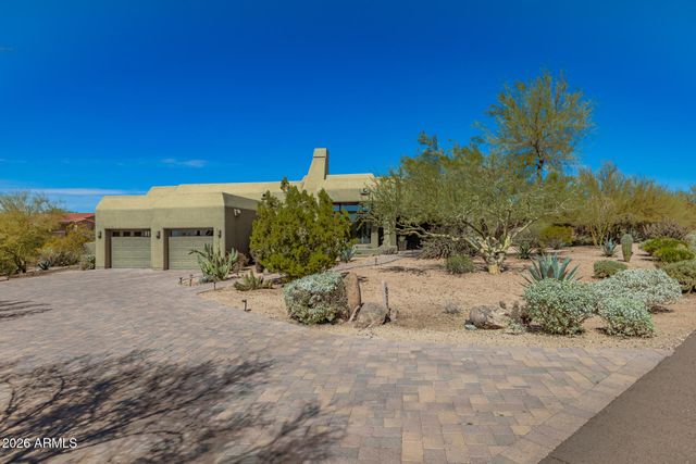 8118 E SADDLE HORN Road, Scottsdale, AZ 85255