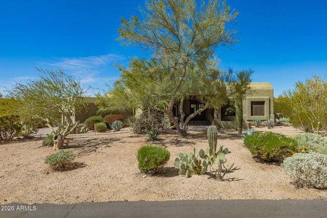 8118 E SADDLE HORN Road, Scottsdale, AZ 85255