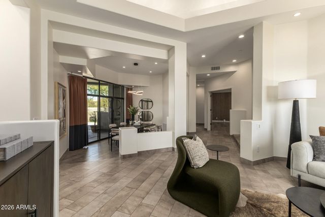 8118 E SADDLE HORN Road, Scottsdale, AZ 85255