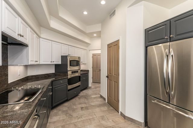 8118 E SADDLE HORN Road, Scottsdale, AZ 85255