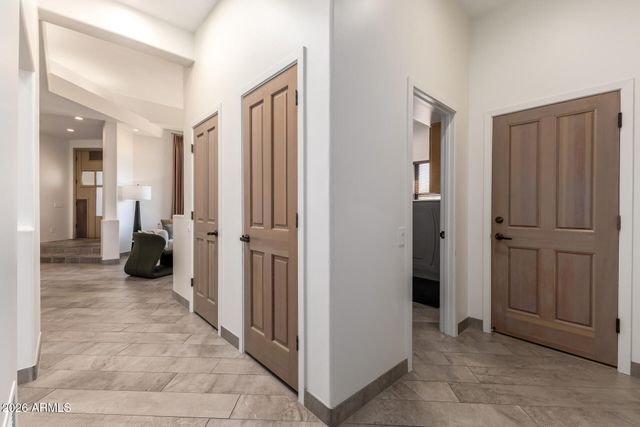 8118 E SADDLE HORN Road, Scottsdale, AZ 85255