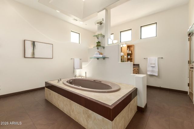 8118 E SADDLE HORN Road, Scottsdale, AZ 85255