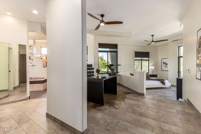 8118 E SADDLE HORN Road, Scottsdale, AZ 85255