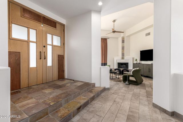 8118 E SADDLE HORN Road, Scottsdale, AZ 85255