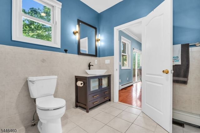 104 Bishops Rock Rd, Hopatcong Boro, NJ 07843