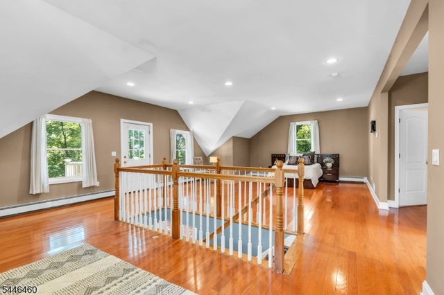 104 Bishops Rock Rd, Hopatcong Boro, NJ 07843