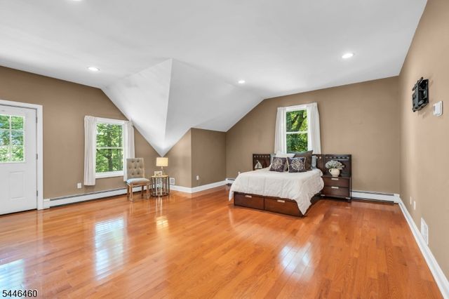 104 Bishops Rock Rd, Hopatcong Boro, NJ 07843