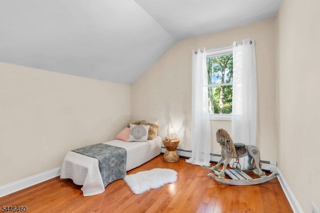104 Bishops Rock Rd, Hopatcong Boro, NJ 07843