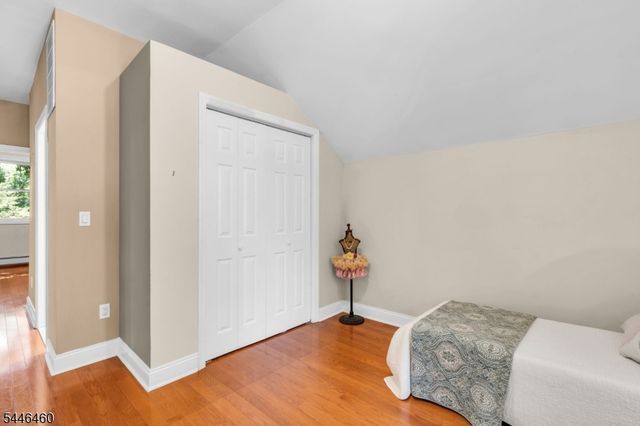104 Bishops Rock Rd, Hopatcong Boro, NJ 07843