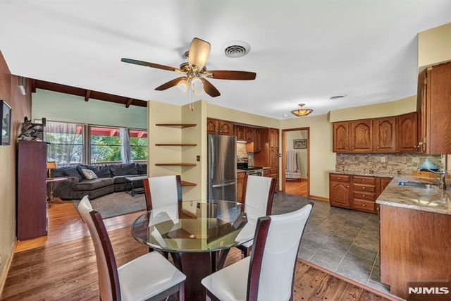 42 Goldfinch Lane, West Milford, NJ 07421