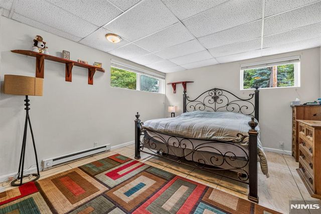 42 Goldfinch Lane, West Milford, NJ 07421